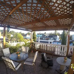 3* Alojamento de Acomodação e Pequeno-almoço Mariana's Petit